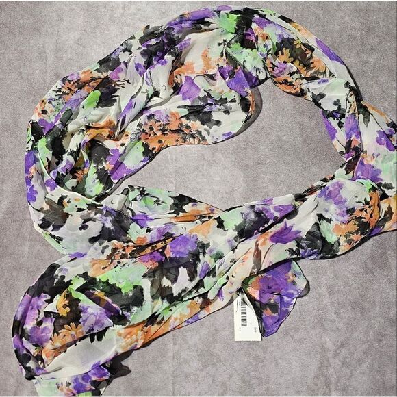 COLLECTION EIGHTEEN Clean Floral TBA Scarf 21" x 86" - Picture 1 of 3